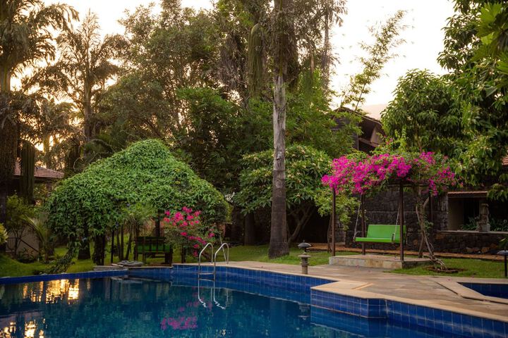 Pool 68 of 152
