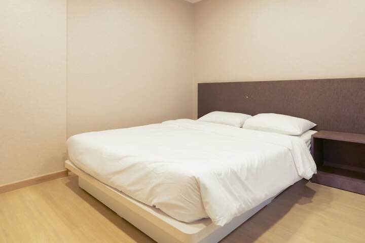 Room 12 of 45