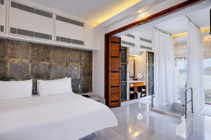 Room 40 of 194