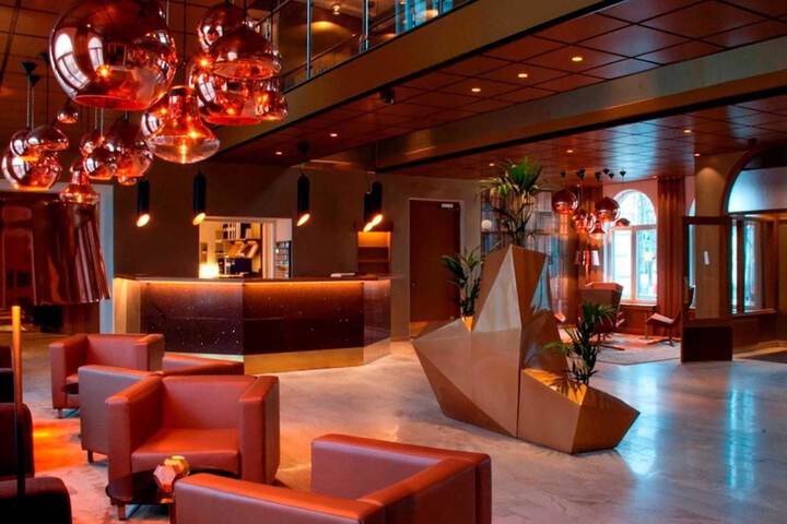Hotel Lobby
