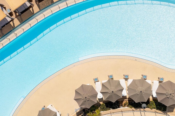 Pool 100 of 182