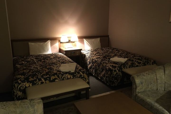 Room 9 of 44