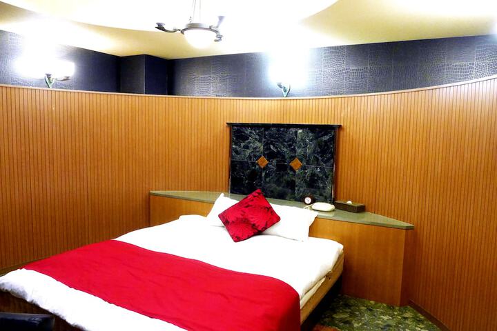 Room 13 of 62