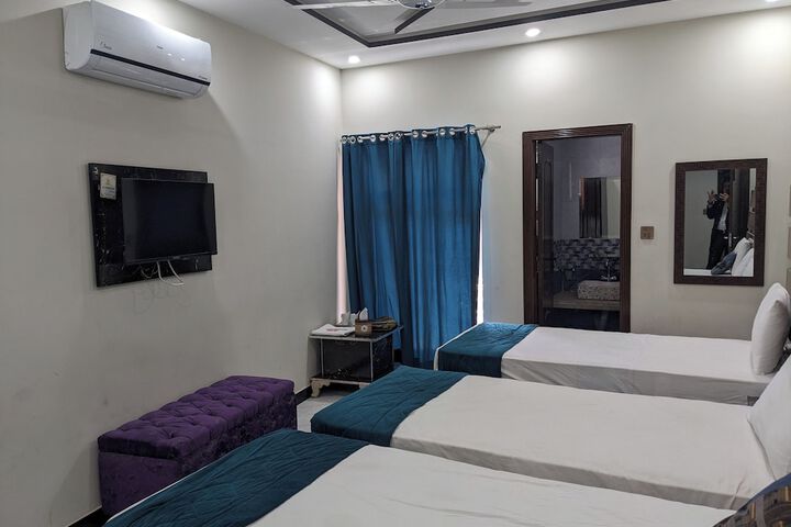 Room 25 of 36