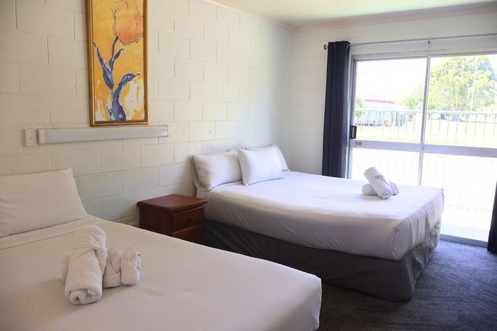 Room 9 of 19