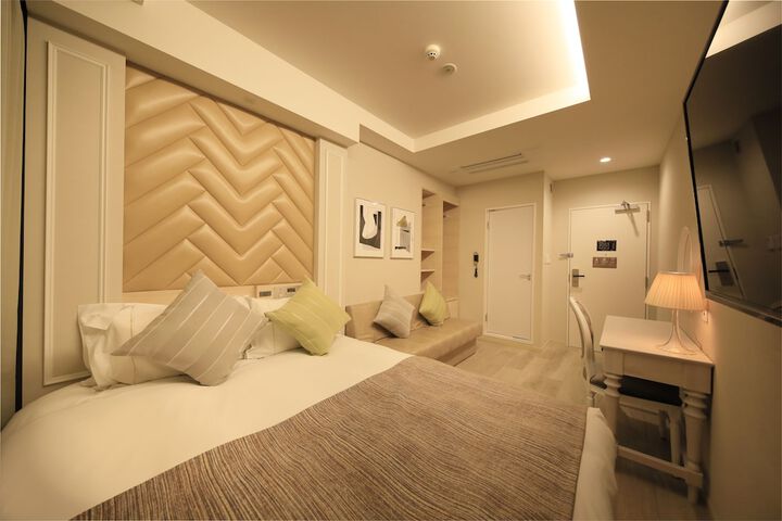 Room 14 of 125