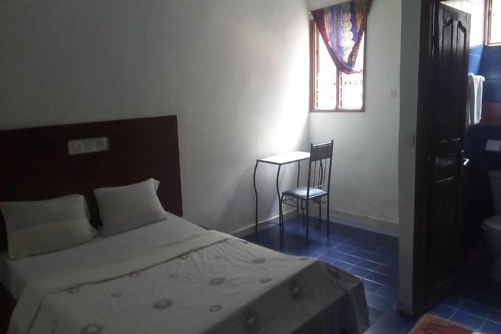 Room 4 of 15