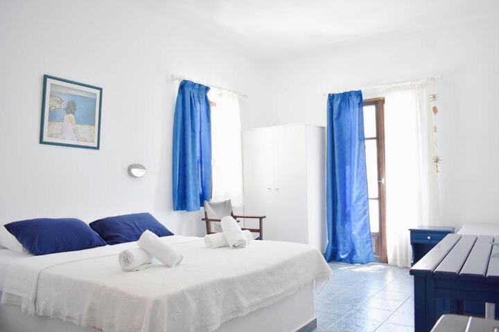 Martinos Studios Merihas port