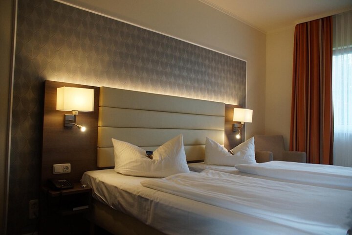 Room 9 of 70