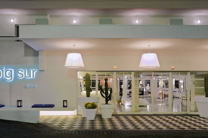Hotel 27 of 34