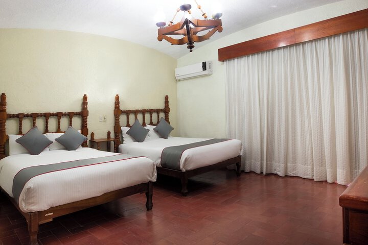 Room 30 of 182