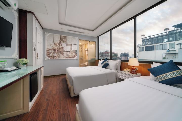 Room 21 of 98