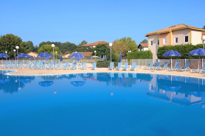 Hotel Pool