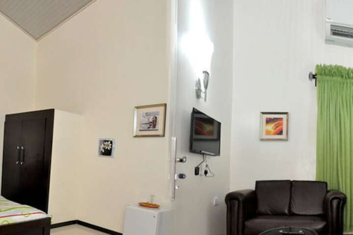 Room 14 of 20