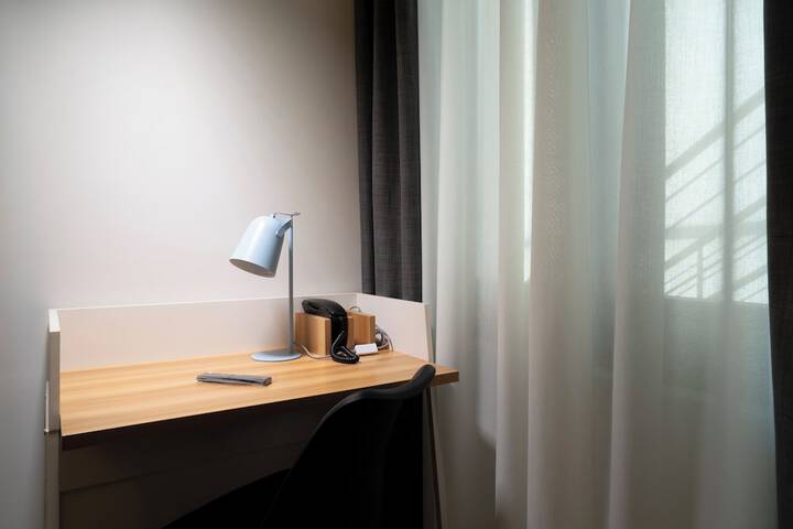 Room 16 of 45