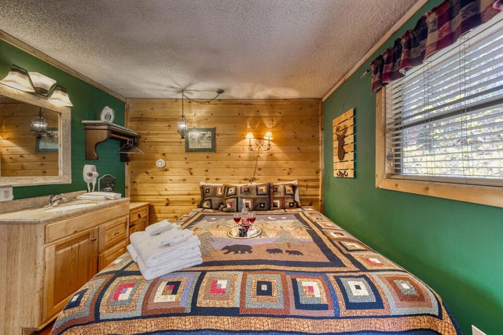 Room 3 of 13
