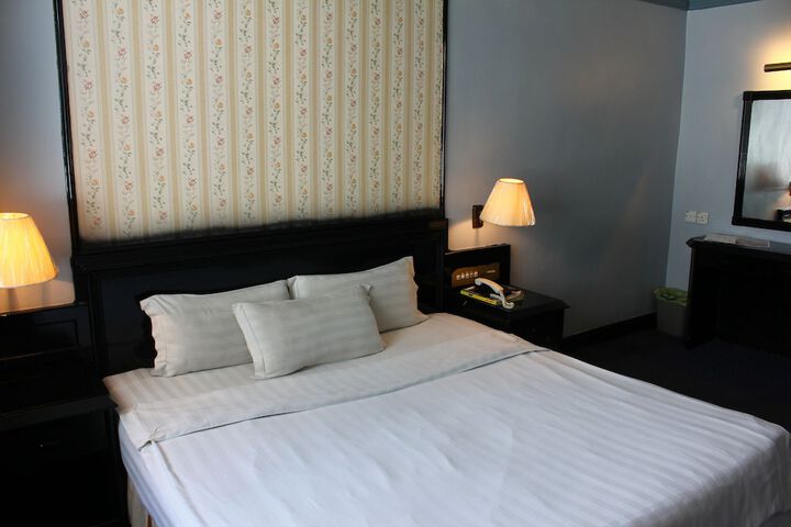 Room 12 of 63