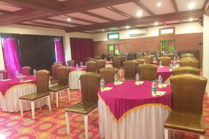 Ballroom/Hall 46 of 63