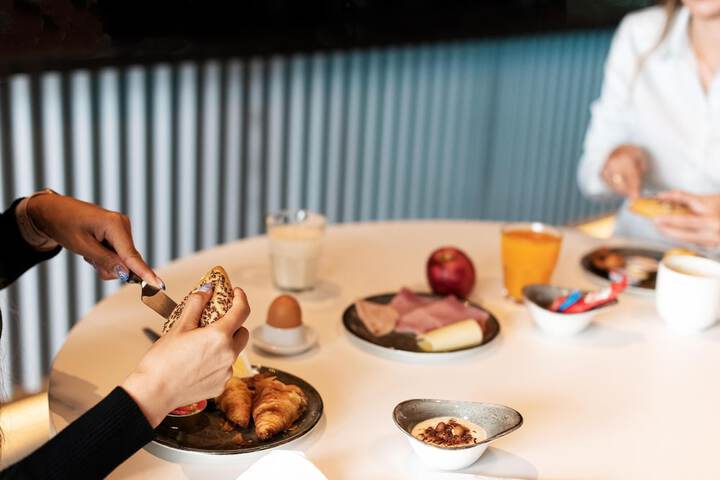 Breakfast/Coffee Service 19 of 29
