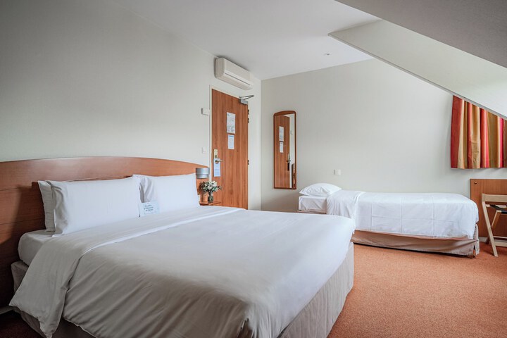 Room 9 of 53