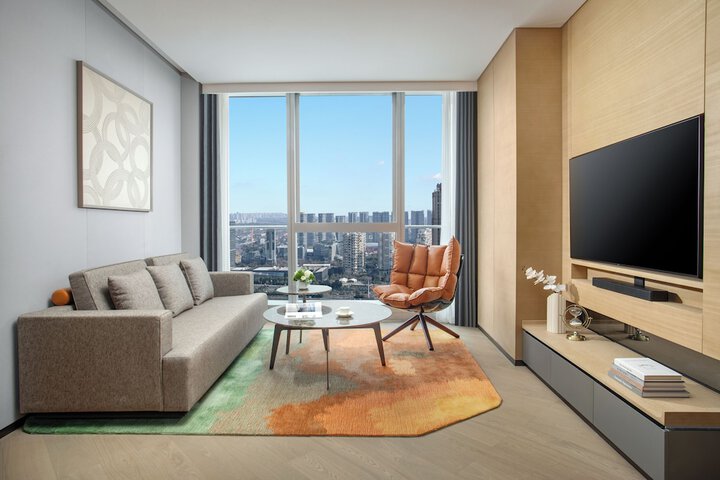 Room 4 of 15