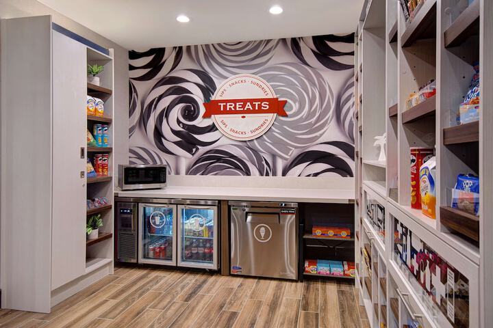 Snack bar