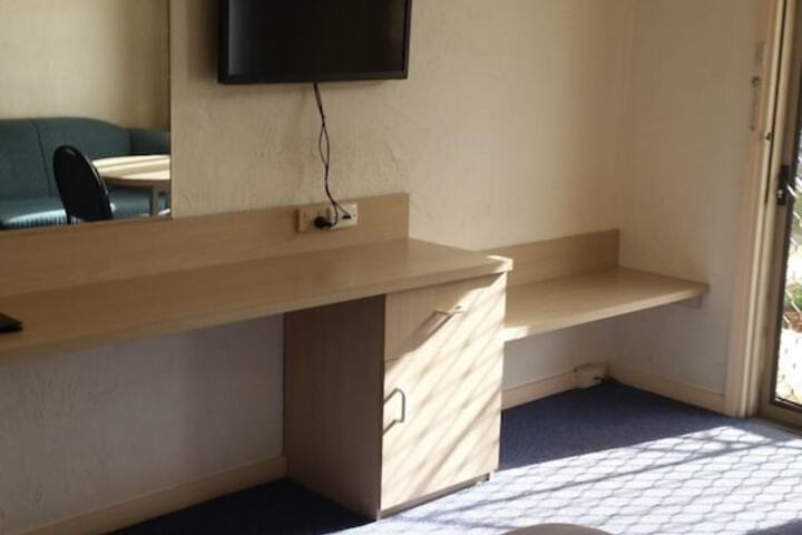 Room 9 of 38