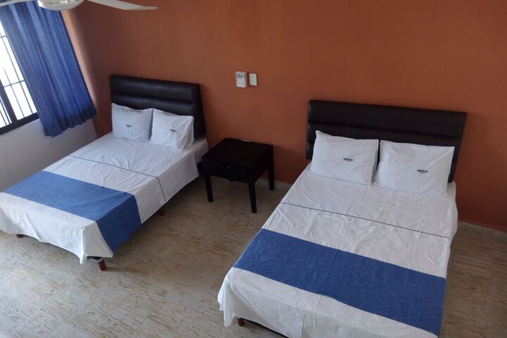 Room 10 of 42