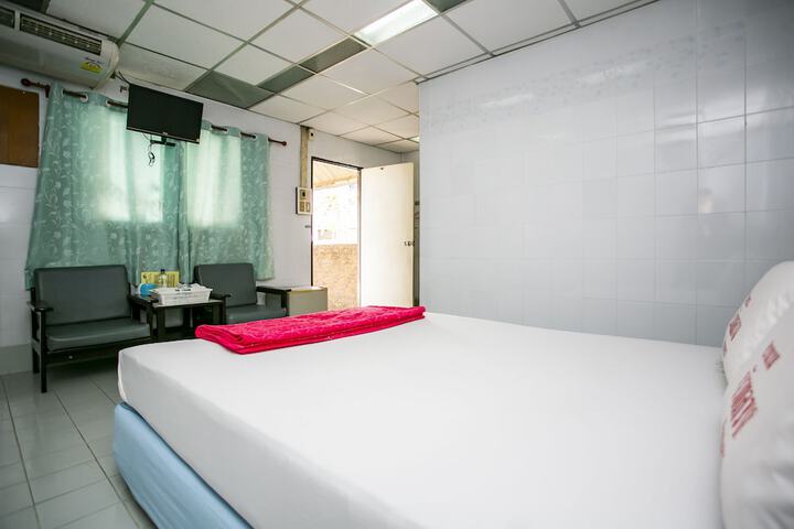 Room 11 of 43