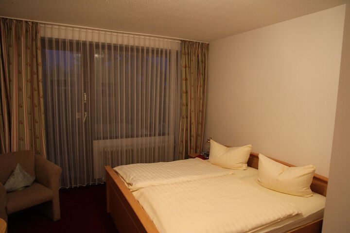 Room 8 of 47