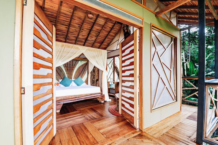 Room 6 of 53