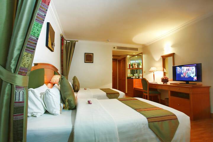 Room 10 of 174