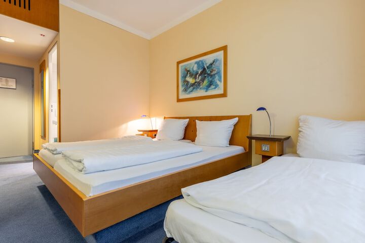 Room 32 of 113