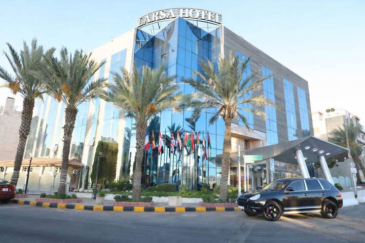 Photo of Larsa Hotel