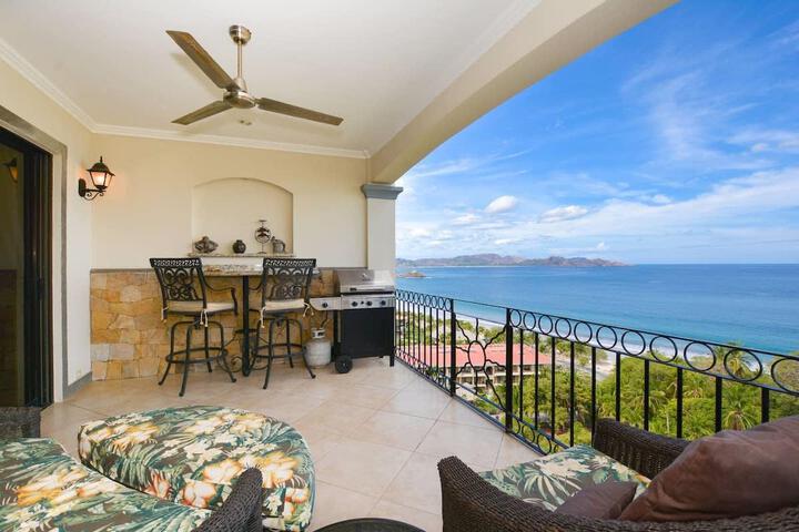 Image of Exquisitely decorated 5th-floor aerie with views of two bays in Flamingo