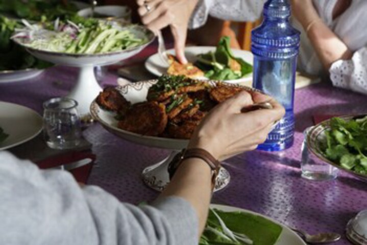 Dining 35 of 54