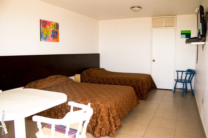 Room 6 of 18