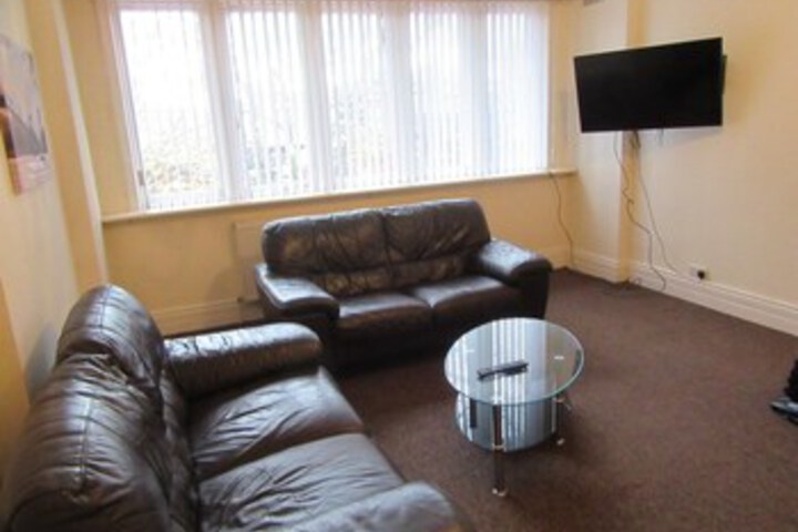 Room 6 of 16