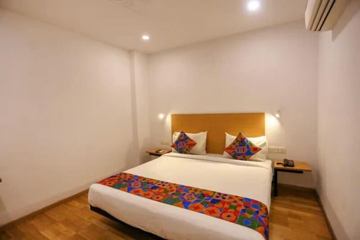 Room 8 of 18