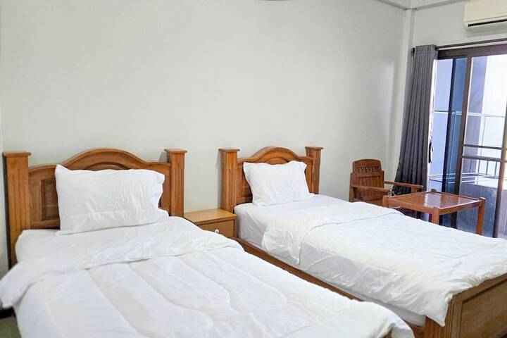 Room 12 of 19