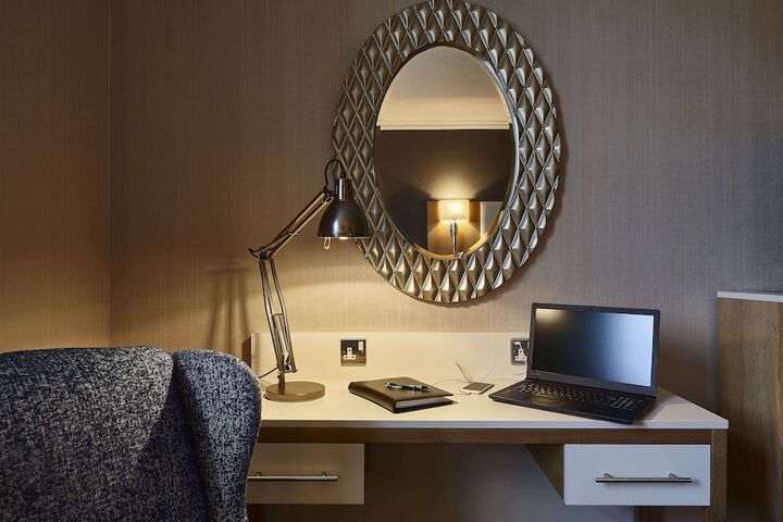 Room 4 of 78