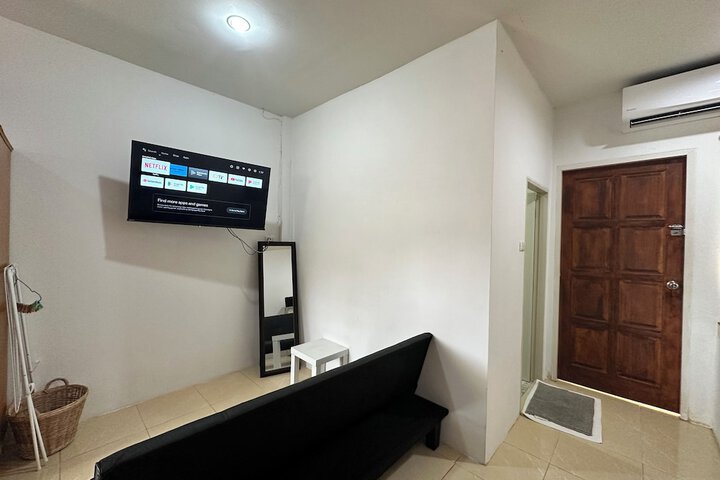 Room 8 of 29