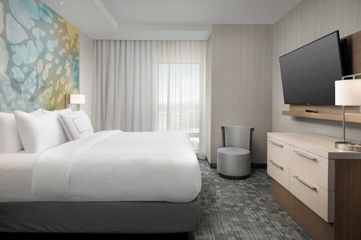 Room 3 of 43