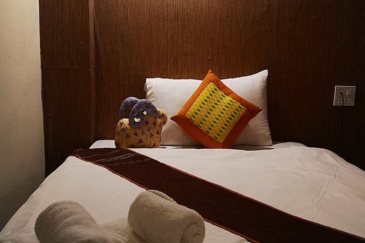 Room 17 of 103