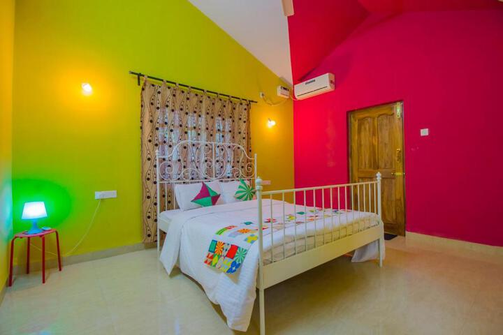 Aartiana Room