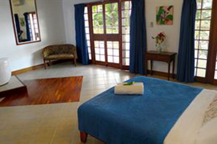 Room 7 of 19