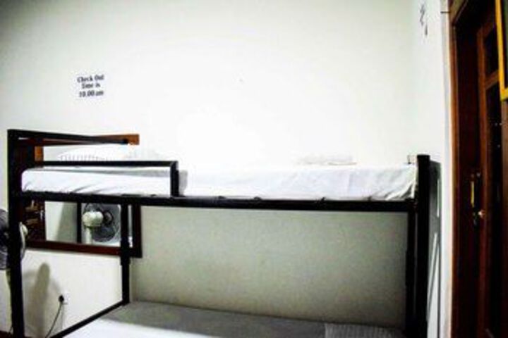 Room 12 of 49