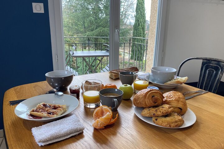 Breakfast/Coffee Service 47 of 61