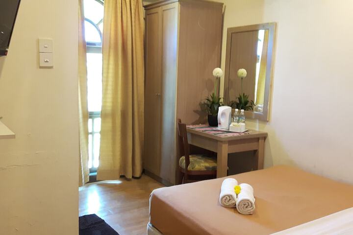 Room 10 of 73