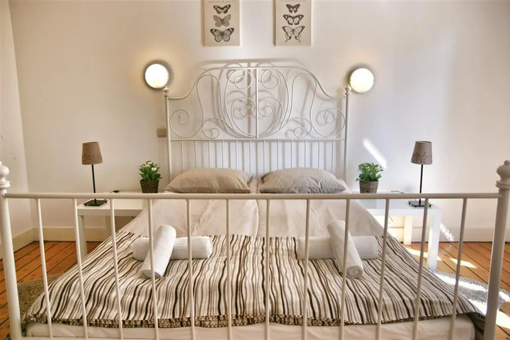 Room 3 of 15